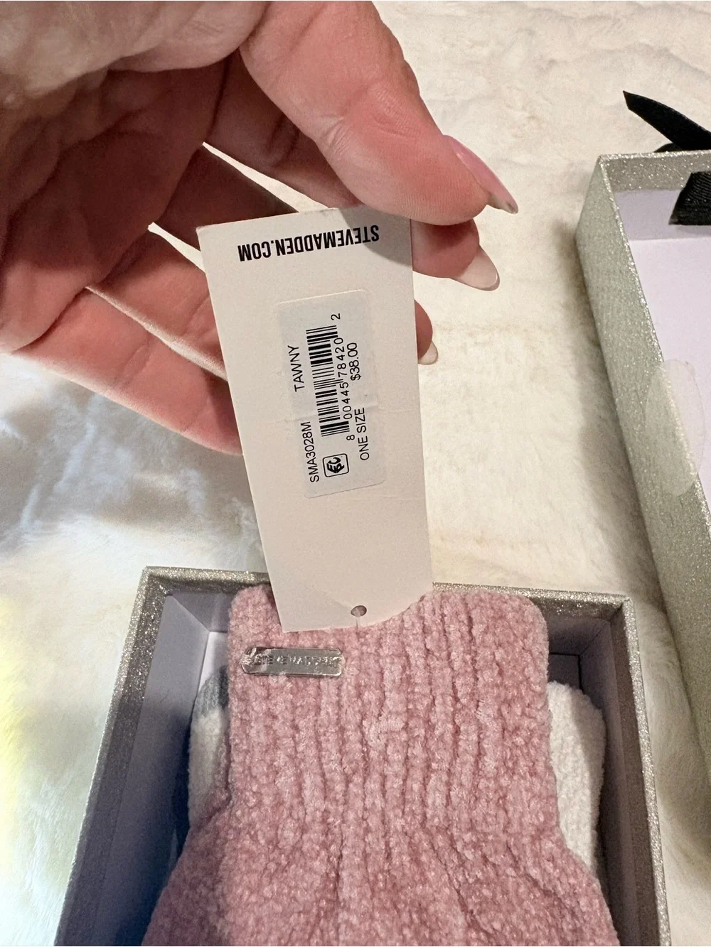 Steve Madden 3pack of Fuzzy Knit touch screen gloves